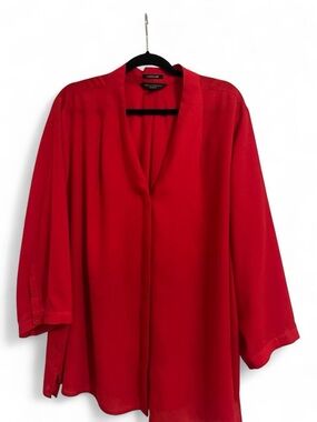 Investments Red V-Neck Tunic Top
